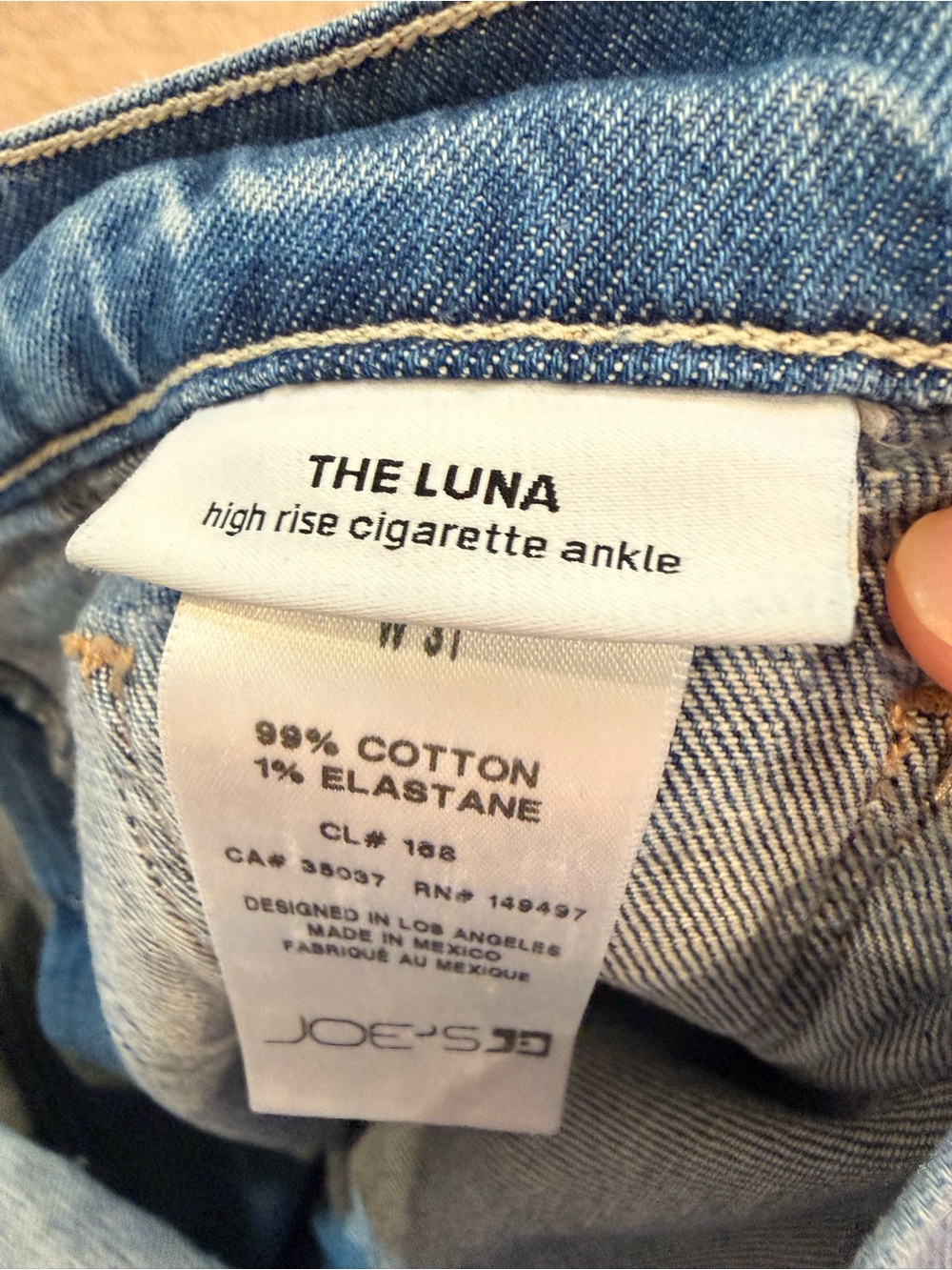 Joe’s jeans  Distressed  Jeans - Picture 8 of 9